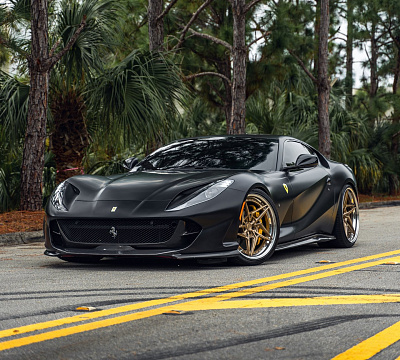 Фото дисков Anrky S3-X3 на Ferrari 812