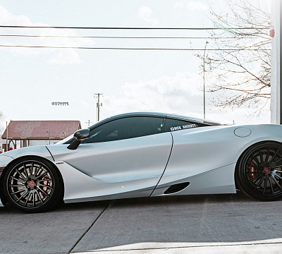 Фото дисков Strasse Wheels SV15T Deep Concave FS на McLaren 720S