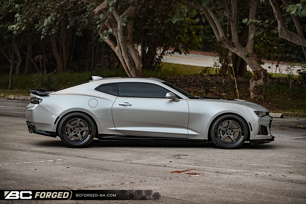 Фото дисков BC Forged LE05 // MLE05 Матовый графит на Chevrolet Camaro VI