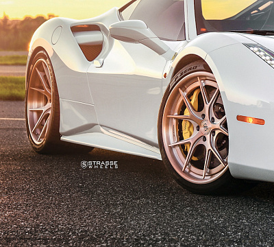 Фото дисков Strasse Wheels SM5R Deep Concave FS на Ferrari 488