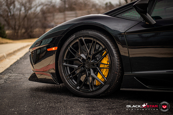 Фото дисков Vossen EVO-5 Черный глянец на Lamborghini Aventador