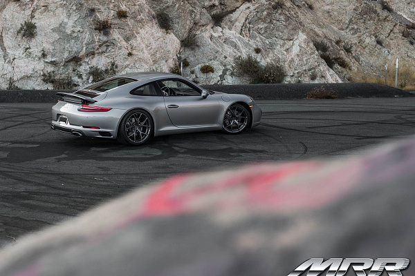 Фото дисков MRR FS06 Глянцевый графит на Porsche 911 VII