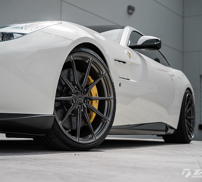 Фото дисков Vossen M-X2 на Ferrari GTC4Lusso