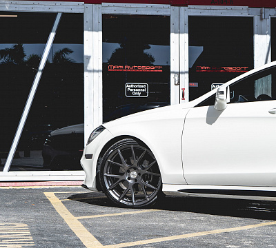 Фото дисков Vossen VFS-6 на Mercedes-Benz CLS (C218)