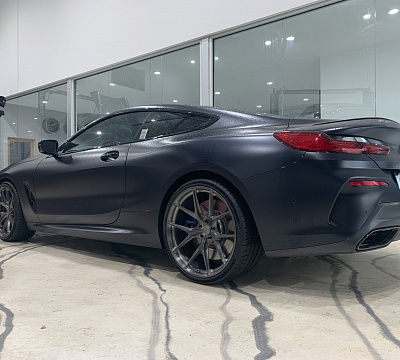 Фото дисков HRE P101 на BMW 8/M8