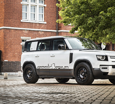 Фото дисков Black Rhino AXLE на Land Rover Defender II
