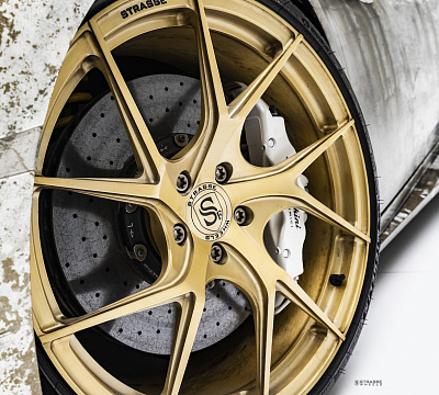 Фото дисков Strasse Wheels SM5RT Deep Concave Monoblock на Lamborghini Huracan