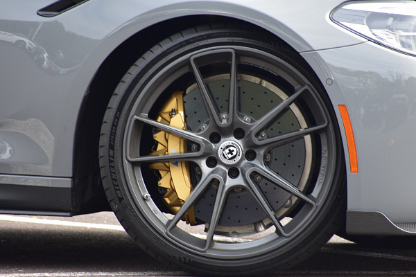 Фото дисков HRE FF04 Глянцевый графит на BMW 5/M5 (G30/F90)
