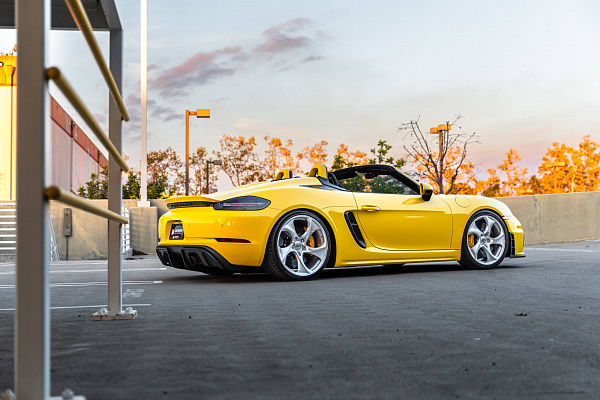 Фото дисков HRE 522M Глянцевый лак на Porsche Boxster IV