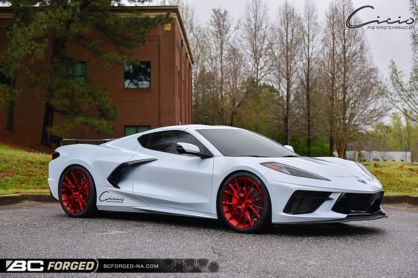 Фото дисков BC Forged EH184 Красный глянец на Chevrolet Corvette C8