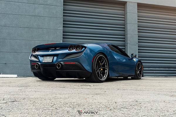 Фото дисков Anrky S3-X5 Черный сатин на Ferrari F8