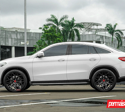 Фото дисков Vossen S17-01 на Mercedes-Benz GLE I