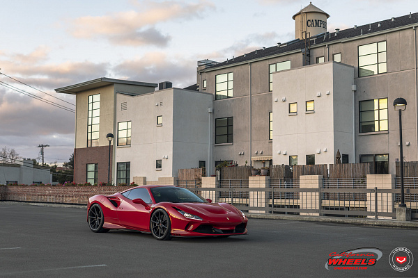 Фото дисков Vossen EVO-2 Черный глянец на Ferrari F8