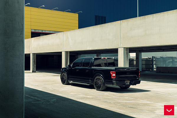 Фото дисков Vossen HF6-5 Черный глянец на Ford F-150 XIII