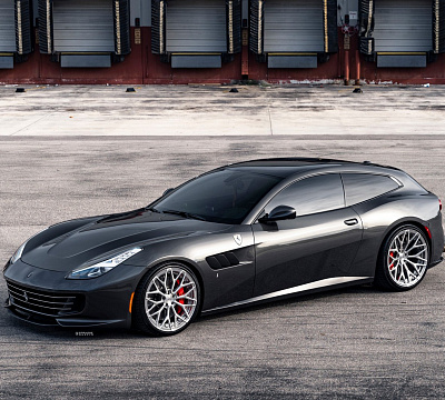 Фото дисков Strasse Wheels SV20M Deep Concave Duoblock на Ferrari GTC4Lusso
