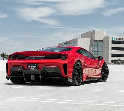 Фото дисков HRE P104SC на Ferrari 488