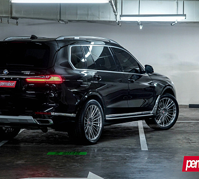 Фото дисков Vossen S17-04 на BMW X7 (G07)