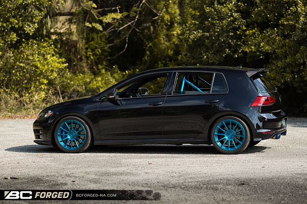 Фото дисков BC Forged RS43 Другой цвет на Volkswagen Golf VII