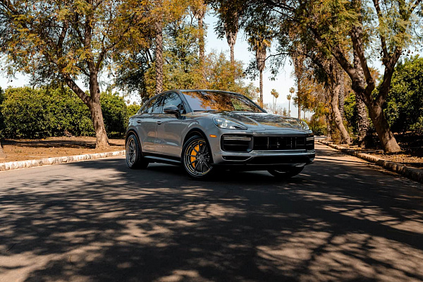Фото дисков Brixton Forged R11-RS Сатиновый темный лак на Porsche Cayenne III