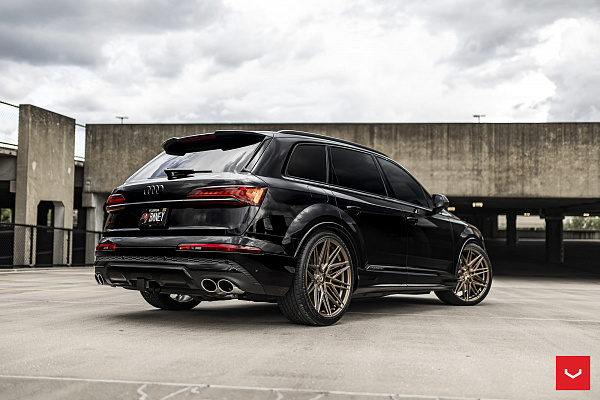 Фото дисков Vossen HF-7 Глянцевая бронза на Audi Q7 (4M)