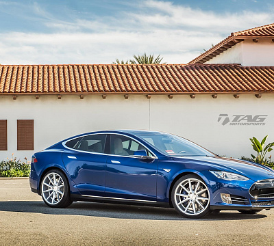 Фото дисков Vossen VFS-1 на Tesla Model S