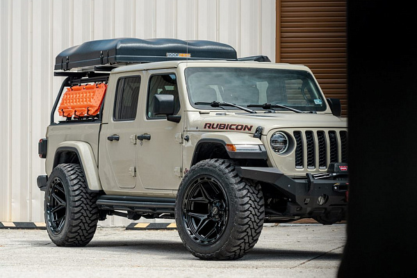 Фото дисков 4PLAY 4P55 Черный глянец на Jeep Gladiator II (JT)