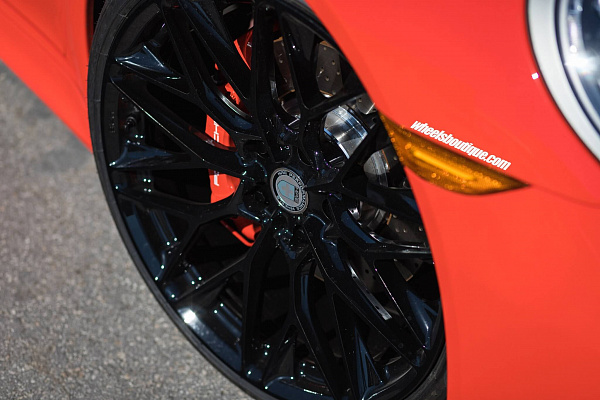Фото дисков HRE P200 Черный глянец на Porsche 911 VII