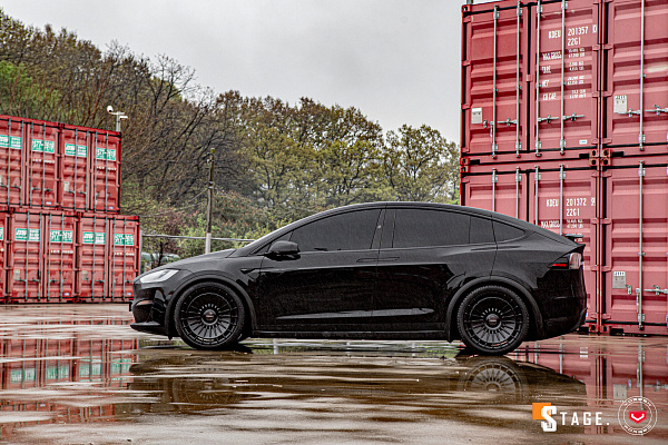 Фото дисков Vossen S21-12 Черный сатин на Tesla Model X