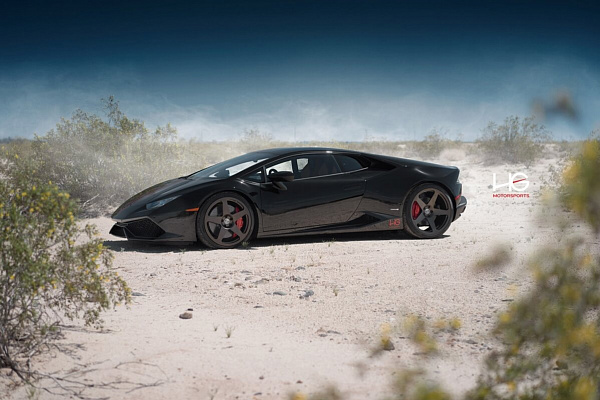 Фото дисков HRE 305M Сатиновая темная бронза на Lamborghini Huracan