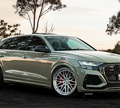 Фото дисков Strasse Wheels SV10M Deep Concave FS на Audi Q8