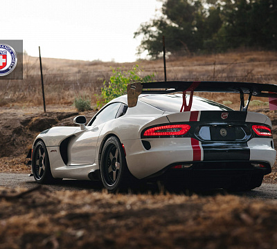 Фото дисков HRE C105 на Dodge Viper