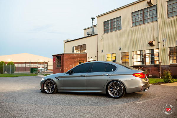 Фото дисков Vossen EVO-2R (3-Piece) Глянцевый тонированный лак на BMW 5/M5 (G30/F90)