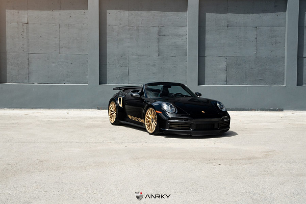 Фото дисков Anrky AN10 Сатиновое золото на Porsche 911 VIII