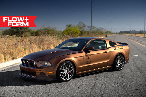 Фото дисков HRE FF01 Глянцевый графит на Ford Mustang V