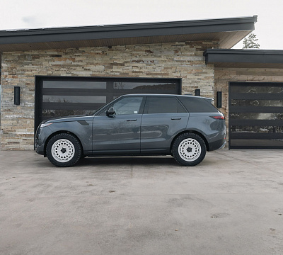 Фото дисков Black Rhino AWOL на Range Rover V