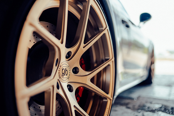 Фото дисков Strasse Wheels SM5RT Deep Concave Duoblock Сатиновая шампань на Porsche 911 VII