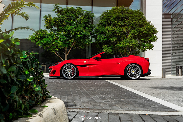 Фото дисков Anrky AN10 Глянцевый лак на Ferrari Portofino