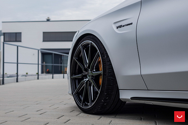 Фото дисков Vossen HF-3 Глянцевый темный лак на Mercedes-Benz C-Class (W205)