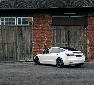 Фото дисков Vossen HF-3 на Tesla Model 3