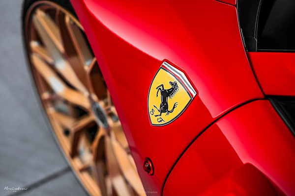 Фото дисков Brixton Forged CM6-R Глянцевая медь на Ferrari 488