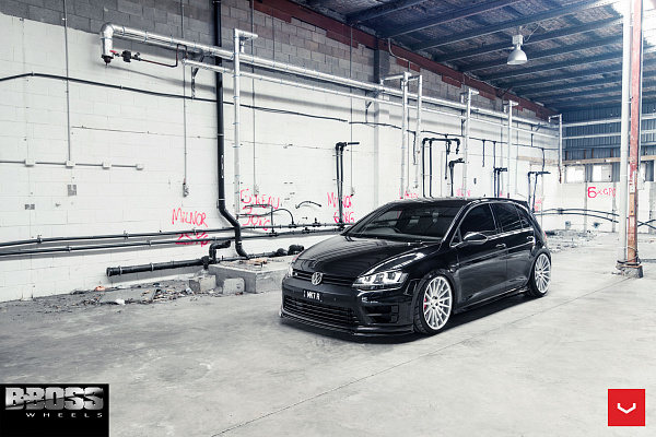 Фото дисков Vossen VFS-2 Серебро на Volkswagen Golf VII