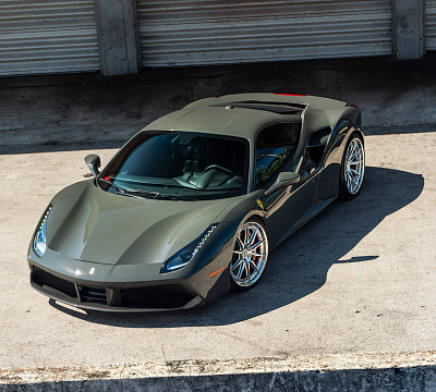 Фото дисков HRE S104SC на Ferrari 488