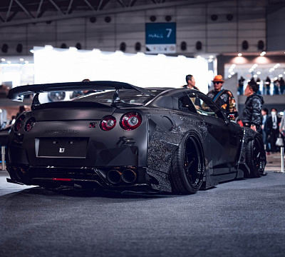 Фото дисков Brixton Forged PF5 на Nissan GT-R