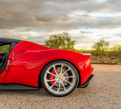 Фото дисков HRE P204 на Ferrari 296
