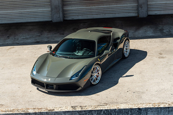 Фото дисков HRE S104SC Полированный лак на Ferrari 488
