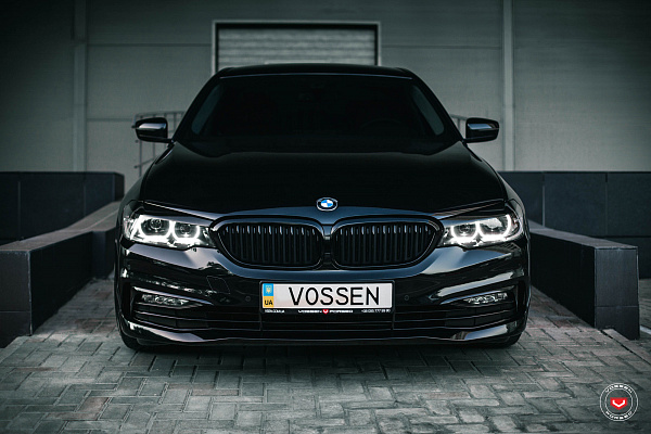 Фото дисков Vossen CG-203 Черный глянец на BMW 5/M5 (G30/F90)