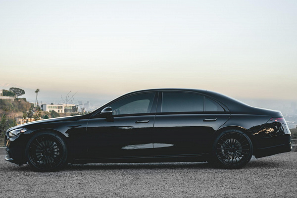 Фото дисков CEC C114 Черный глянец на Mercedes-Benz S-Class (W223)