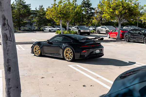 Фото дисков HRE R161 Lightweight Сатиновое золото на Porsche 911 VIII
