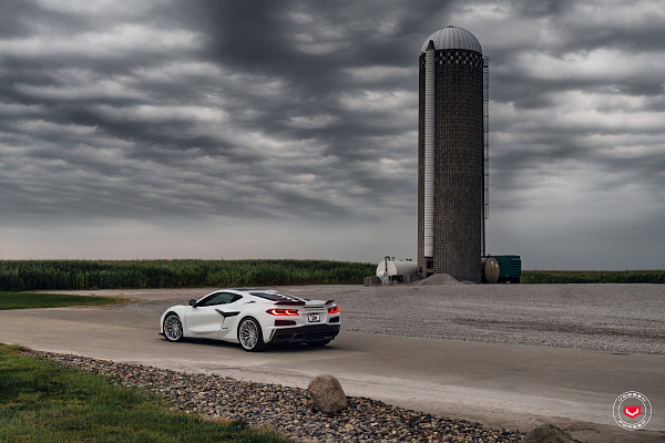Фото дисков Vossen S21-02 Глянцевый лак на Chevrolet Corvette C8