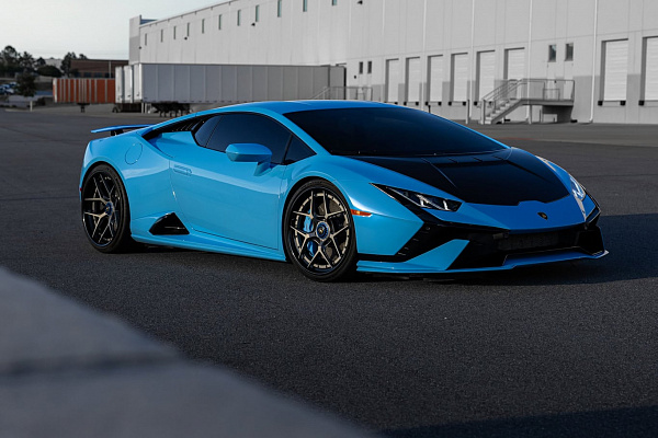 Фото дисков Brixton Forged PF7 Матовый графит на Lamborghini Huracan